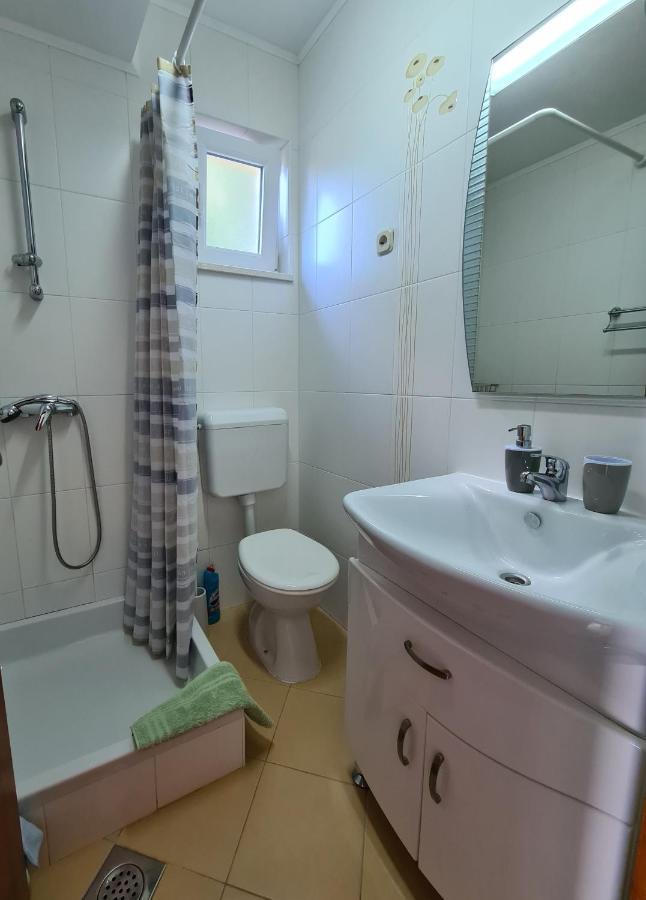 Apartmani Bozana Viganj Bagian luar foto