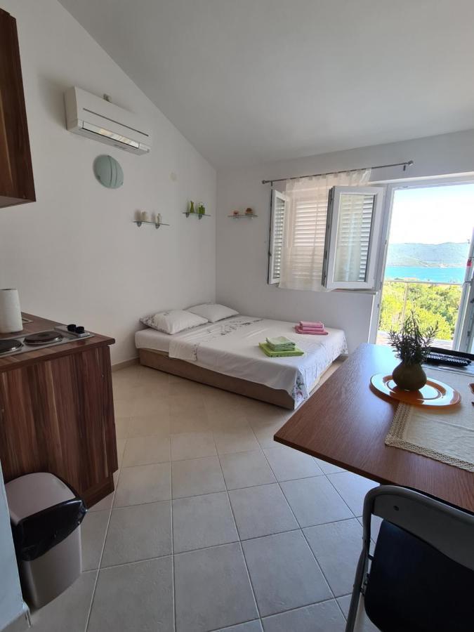 Apartmani Bozana Viganj Bagian luar foto