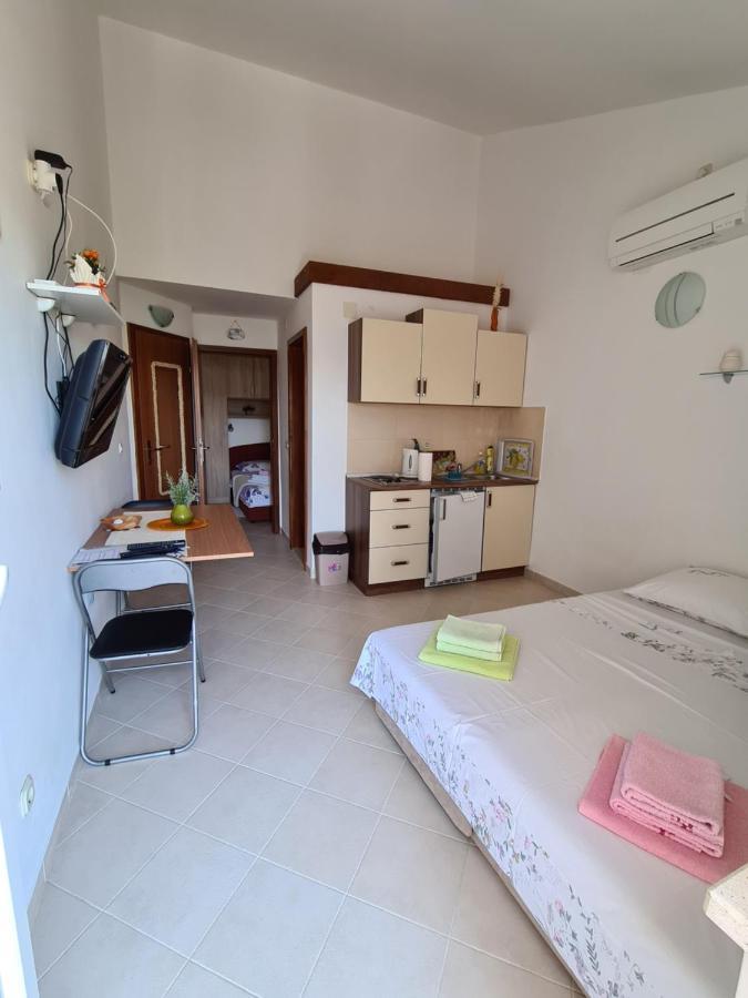 Apartmani Bozana Viganj Bagian luar foto