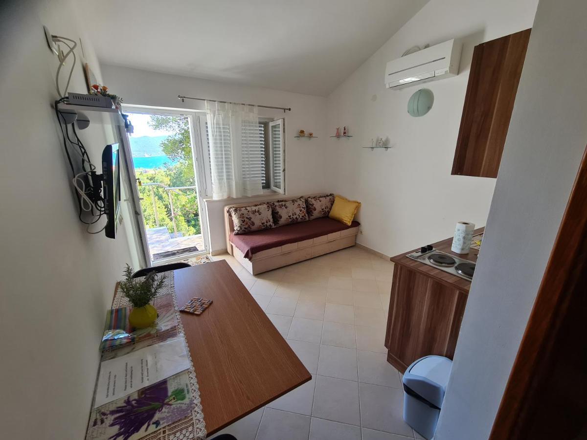 Apartmani Bozana Viganj Bagian luar foto