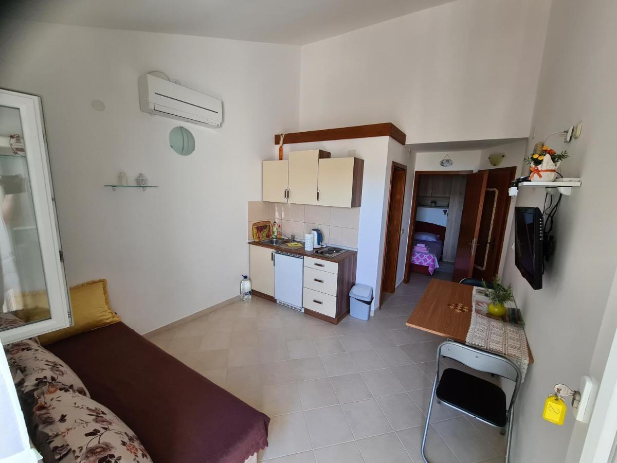 Apartmani Bozana Viganj Bagian luar foto